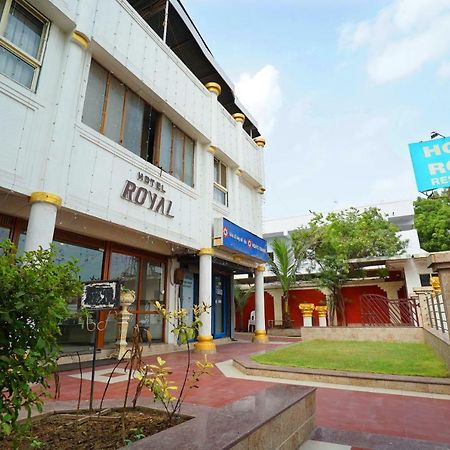 Hotel Royal Ahmedabad Eksteriør billede