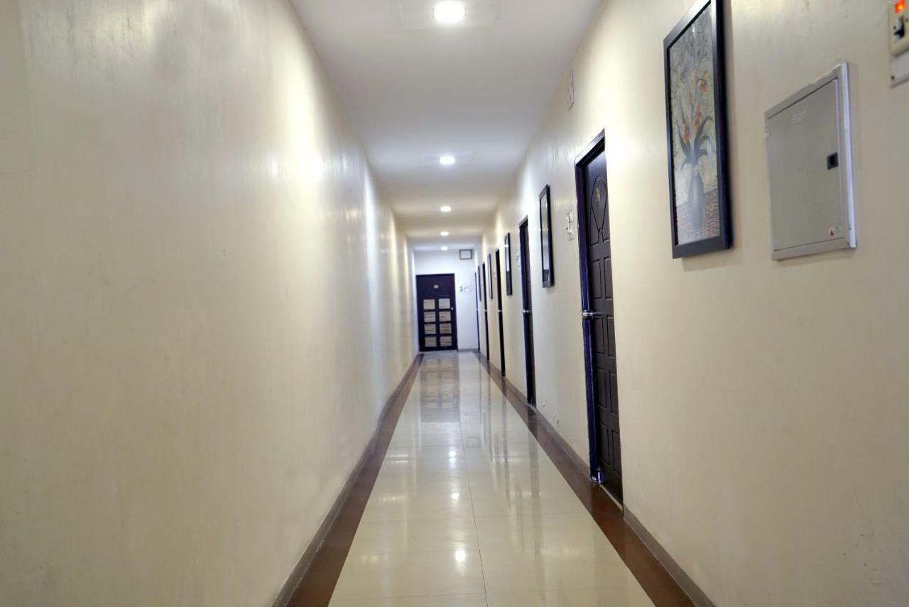 Hotel Royal Ahmedabad Eksteriør billede