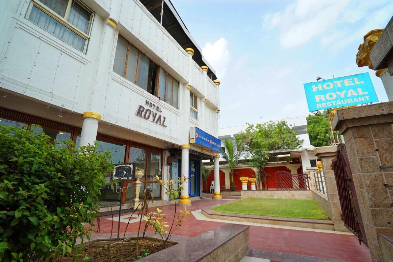 Hotel Royal Ahmedabad Eksteriør billede