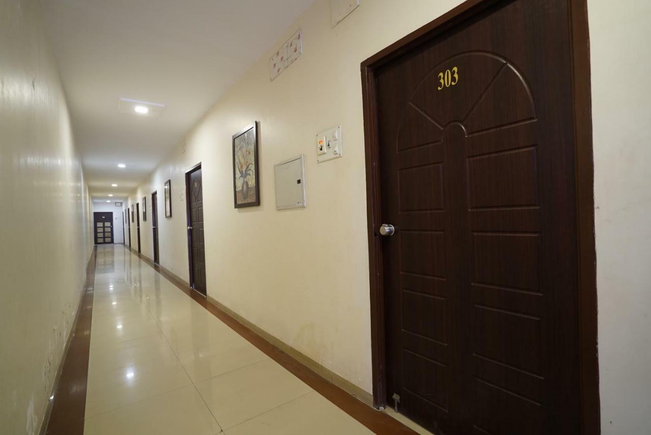 Hotel Royal Ahmedabad Eksteriør billede